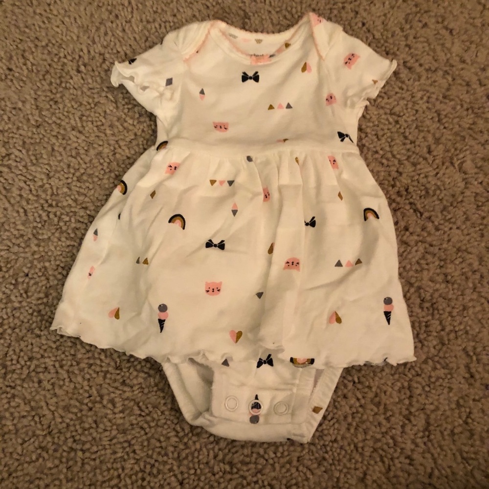 2 bodysuits